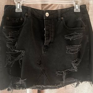 American Eagle black jean skirt. Size 10!